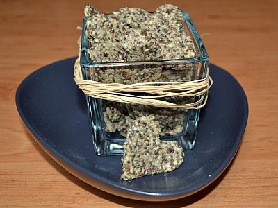 Bazalkové krekry (VEGAN, RAW)