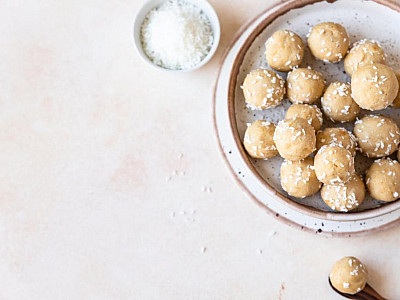 Datlové kuličky s kokosem